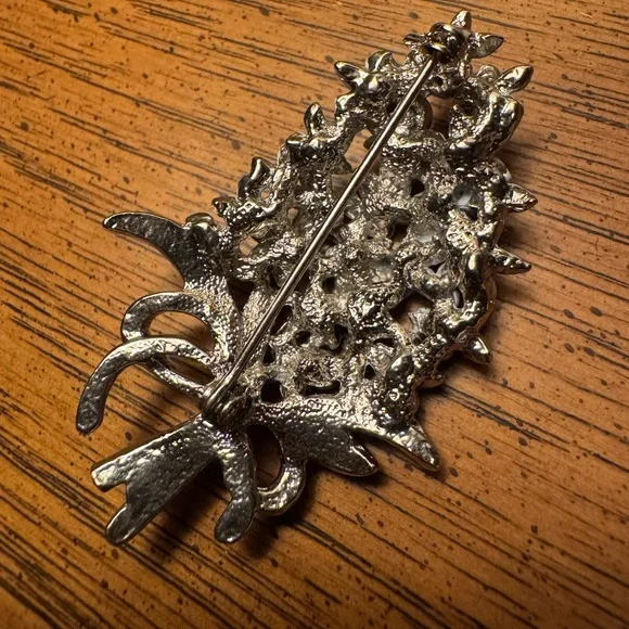 Vintage Floral Brooch - Picture 4 of 4